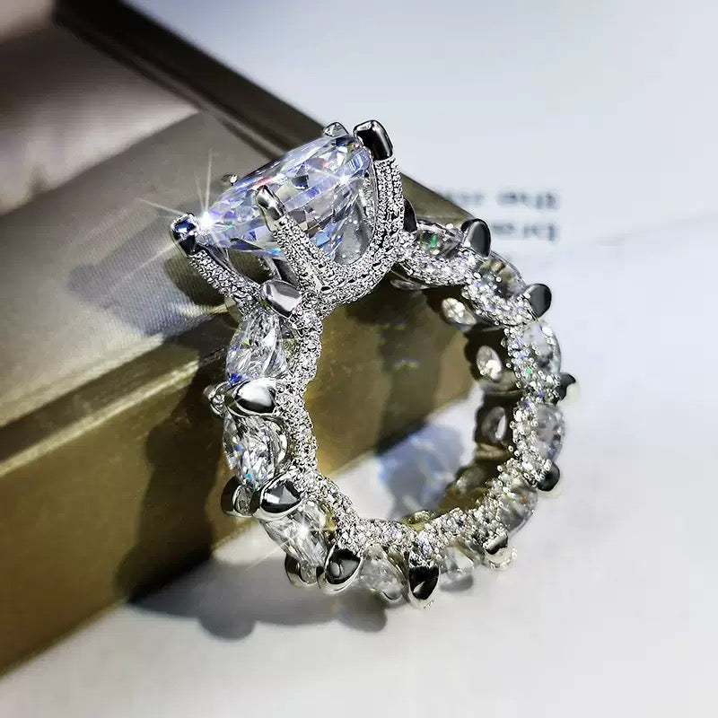 Damaris Ring
